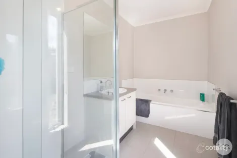 Property photo of 38 Willoby Drive Alfredton VIC 3350