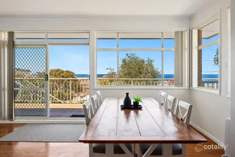 Property photo of 4 Wollongong Street Shellharbour NSW 2529