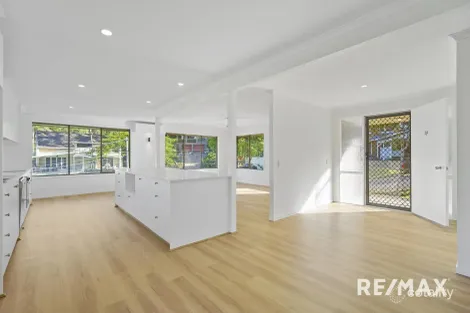 Property photo of 24 Hillock Street Coorparoo QLD 4151
