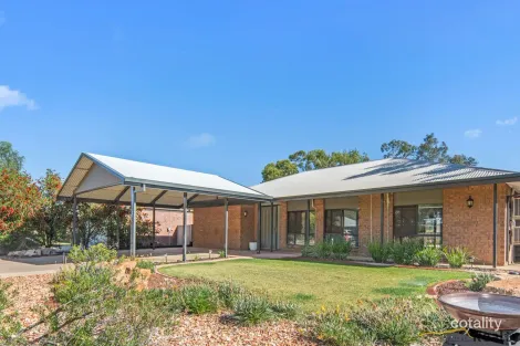 Property photo of 36 Eagle Court Desert Springs NT 0870