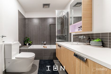 Property photo of 16B Alarah Boulevard Cranbourne West VIC 3977