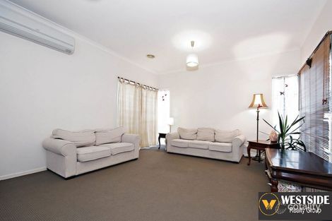 Property photo of 8 Deepdene Street Caroline Springs VIC 3023