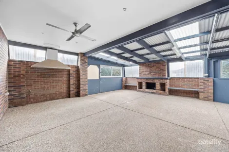 Property photo of 13 Platypus Drive Mount Clear VIC 3350