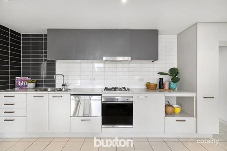 Property photo of 2/153 Beach Street Port Melbourne VIC 3207
