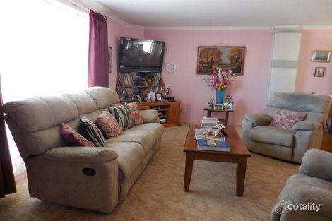 Property photo of 20 Middleton Avenue Griffith NSW 2680