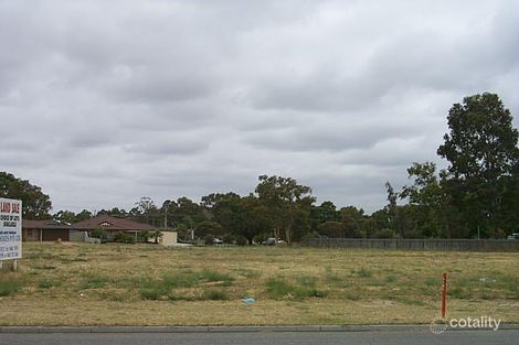 240 Seville Dr, Seville Grove, WA 6112