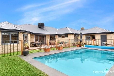 Property photo of 1 Oak Court Somerville VIC 3912