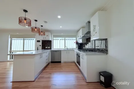 Property photo of 18 Erin Place Casula NSW 2170