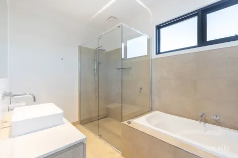 Property photo of 5 Rosevae Crescent Keysborough VIC 3173