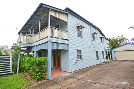 Property photo of 11 Rosina Street Kangaroo Point QLD 4169