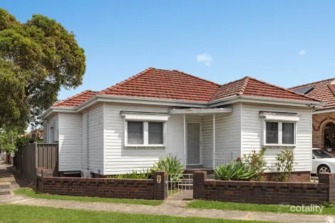 Property photo of 7 Canarys Road Roselands NSW 2196