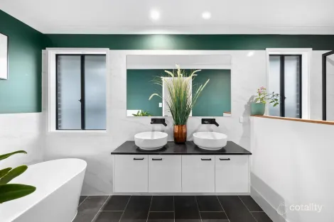 Property photo of 17 Vine Forest Crescent Palmwoods QLD 4555