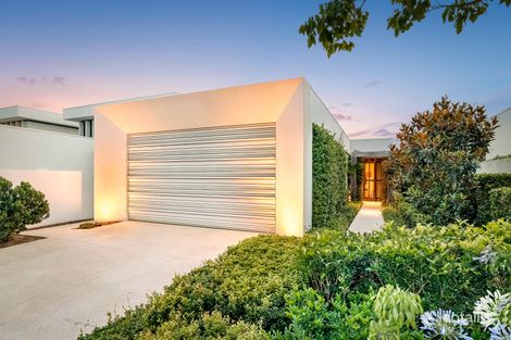 Property photo of 2493 The Parkway Hope Island QLD 4212