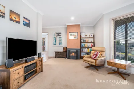 Property photo of 2 Pit Street Grovedale VIC 3216