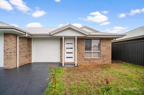 Property photo of 2 Lakeside Circuit Cessnock NSW 2325