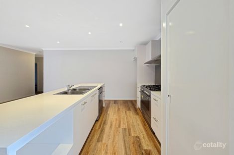 Property photo of 48 Noosa Circuit Armstrong Creek VIC 3217