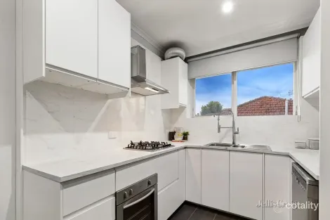 Property photo of 4/11 Glen Orme Avenue McKinnon VIC 3204