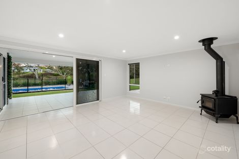 Property photo of 5 Greenleaf Terrace Hodgson Vale QLD 4352
