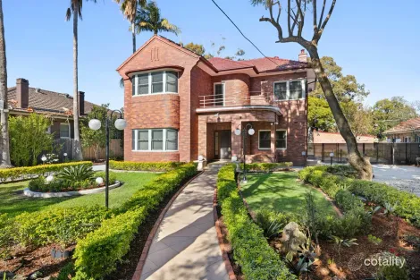8 ABBOTSFORD RD, HOMEBUSH, NSW 2140