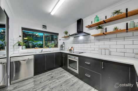 Property photo of 91 Booth Avenue Tannum Sands QLD 4680