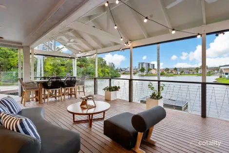 Property photo of 2 Merrimac Boulevard Broadbeach Waters QLD 4218