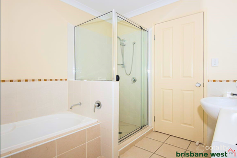 Property photo of 14/9 Pamela Place Kenmore Hills QLD 4069