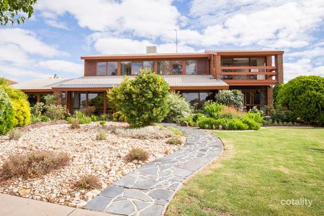 24 Barnes Bvd, Horsham, VIC 3400