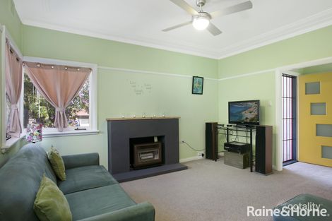 Property photo of 10 Nyara Road Mount Kuring-Gai NSW 2080