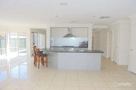 Property photo of 13 Fawkner Lane Craigieburn VIC 3064