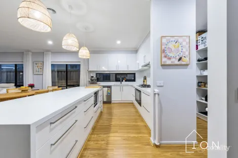 Property photo of 15 Authentic Avenue Cranbourne South VIC 3977