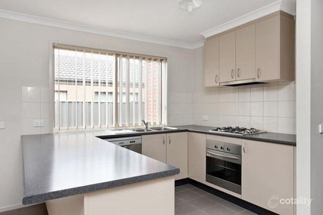 Property photo of 5 Lysterfield Walk Manor Lakes VIC 3024