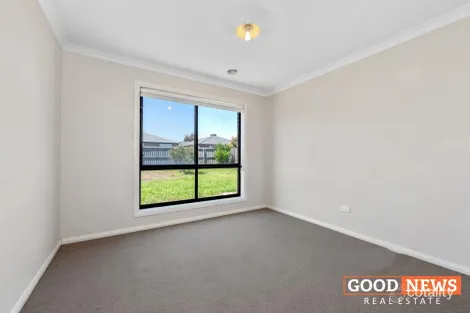 Property photo of 7 Florentino Parade Point Cook VIC 3030