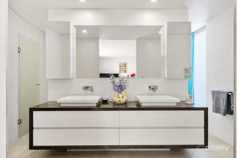 Property photo of 2/9 The Esplanade Mount Pleasant WA 6153