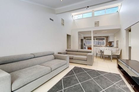 Property photo of 15 Pinnaroo Circuit Meadow Heights VIC 3048