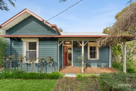 14 Sturt St, Kyneton, VIC 3444