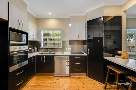 Property photo of 162 Ruthven Street North Toowoomba QLD 4350