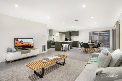 Property photo of 9 Maeve Circuit Clyde North VIC 3978