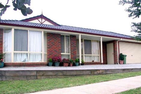 47 Leigh Dr, Pakenham, VIC 3810