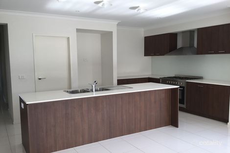 Property photo of 33 Casuarina Road Officer VIC 3809