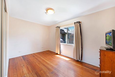 Property photo of 4/19 Darrambal Street Surfers Paradise QLD 4217