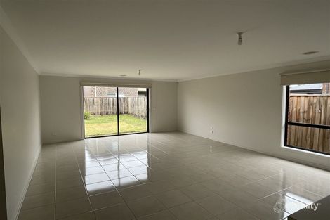 Property photo of 40 Longshore Drive Clyde North VIC 3978