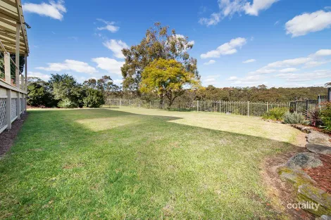 Property photo of 10 Bampton Avenue Illawong NSW 2234