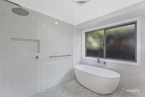 Property photo of 2 Sanctuary Place Bateau Bay NSW 2261