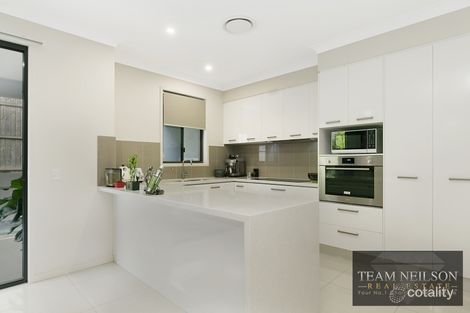 Property photo of 14/10-12 Bainbridge Street Ormiston QLD 4160