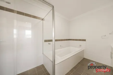 Property photo of 12 Callinan Crescent Bardia NSW 2565