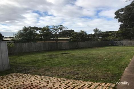 Property photo of 11 Endeavour Court Cowes VIC 3922
