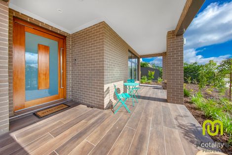 Property photo of 11 Henshaw Street Googong NSW 2620