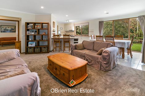 Property photo of 14 Correa Grove Frankston South VIC 3199