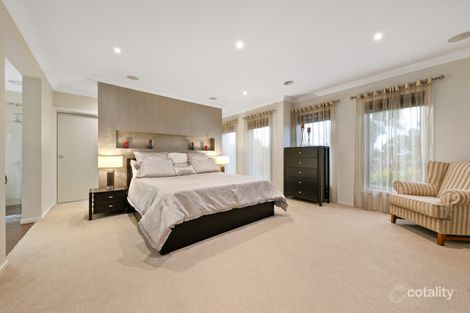 Property photo of 17 Rosslare Place Cranbourne VIC 3977