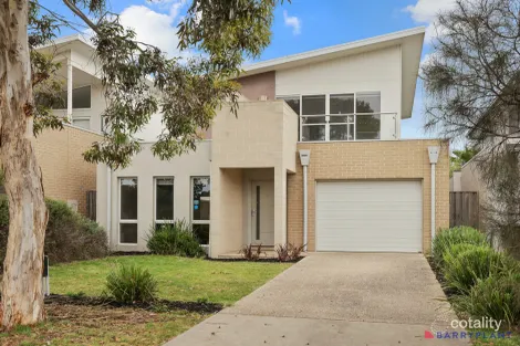 Property photo of 5 Pobblebonk Place Cowes VIC 3922